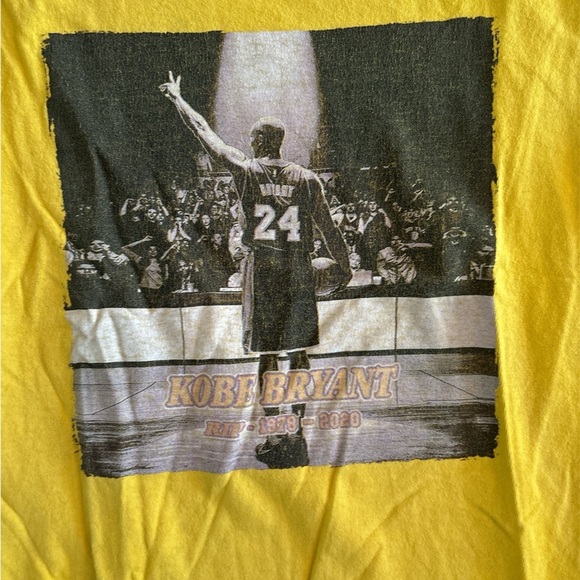 Kobe Bryant T-shirt - Picture 2 of 5
